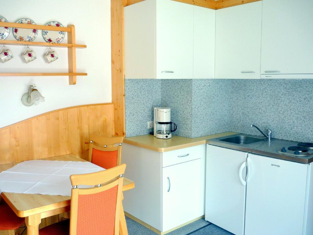 Gastehaus Hosp Appartement Obsteig Kamer foto
